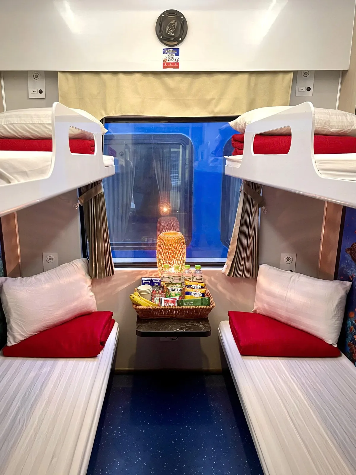 chapa express train h&agrave; nội sapa 2025