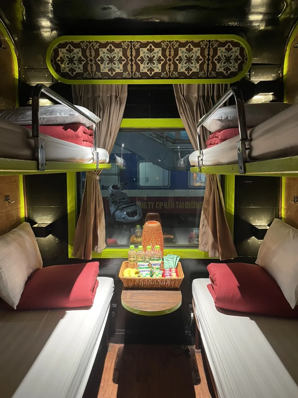 TÀU LIVITRANS EXPRESS