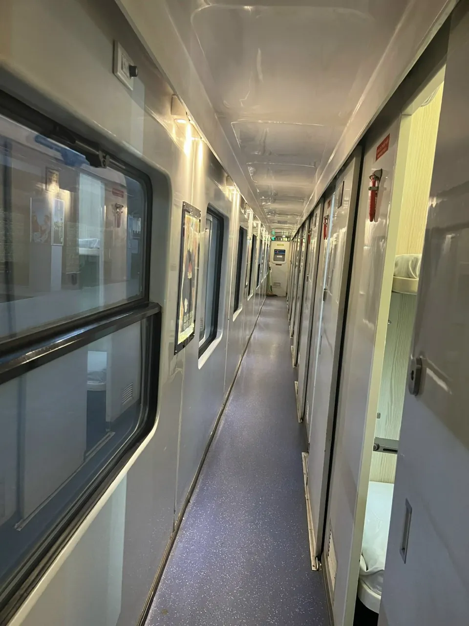 TÀU ĐƯỜNG SẮT VIỆT NAM