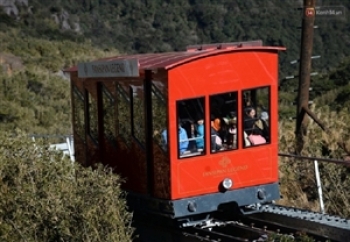 Tàu leo núi trên đỉnh Fanxipan cách dễ dàng nhất chinh phục nóc nhà Đông Dương