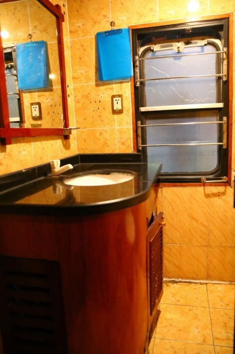 TÀU SÀI GÒN -VINH